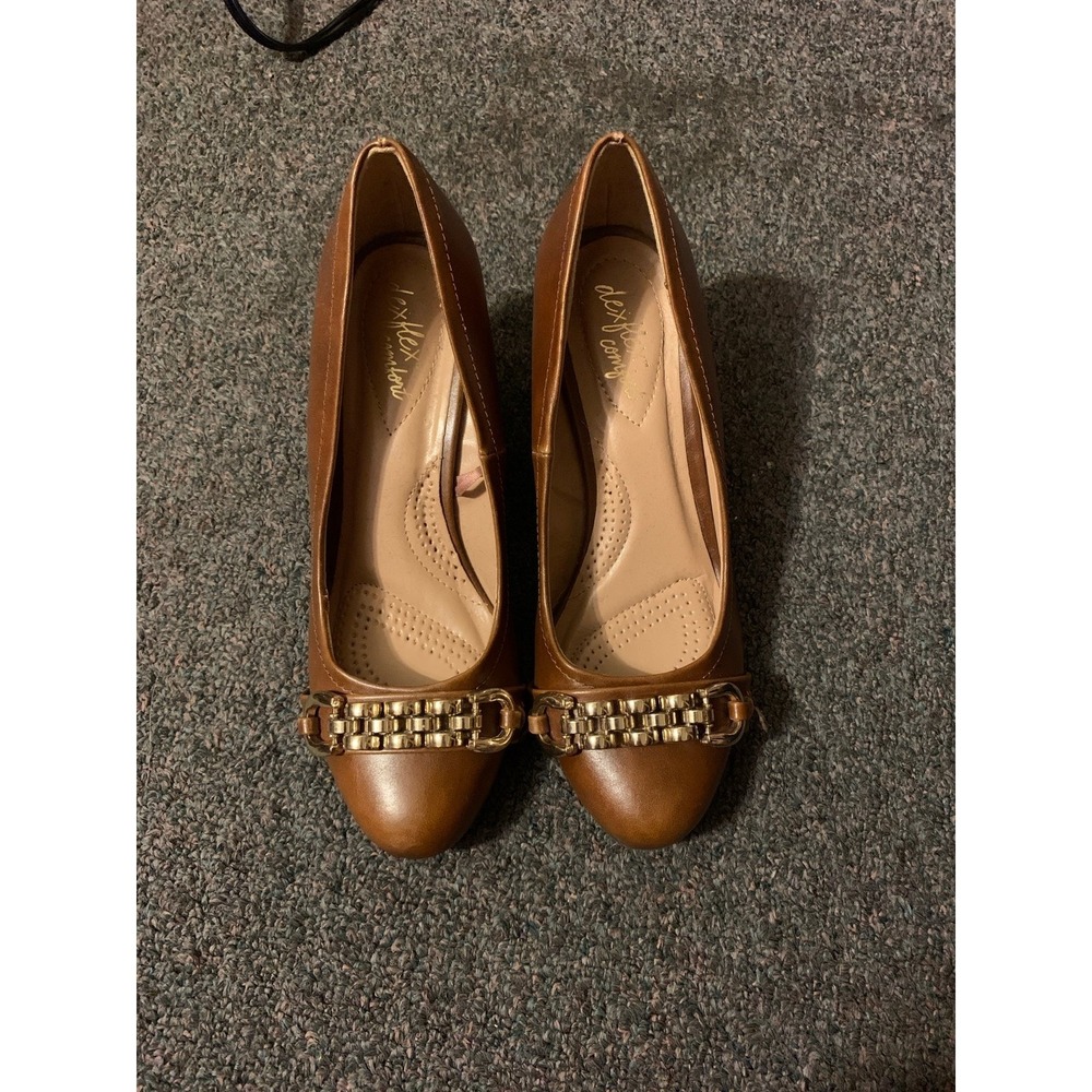 EUC Brown leather Heels Size 6